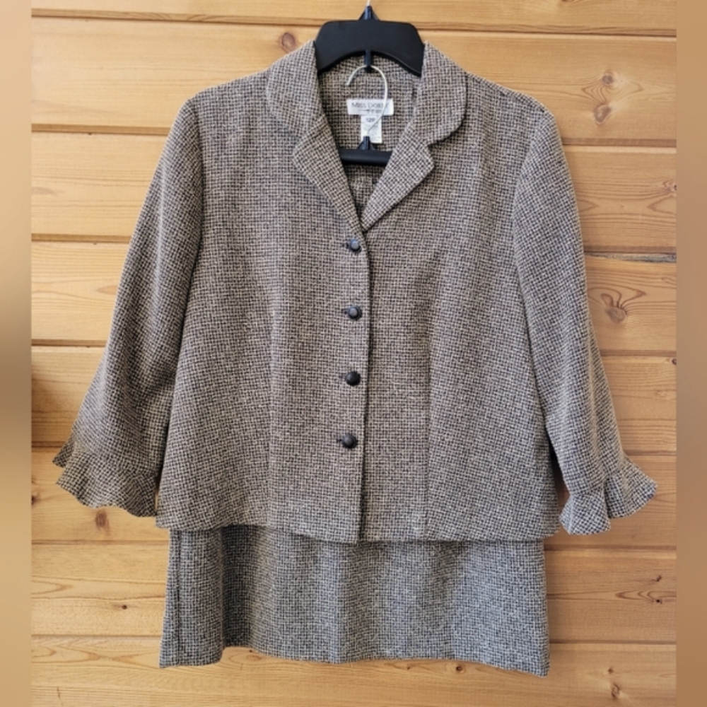 Beautiful Tweed Skirt Suit with Flare Cuffs ♡